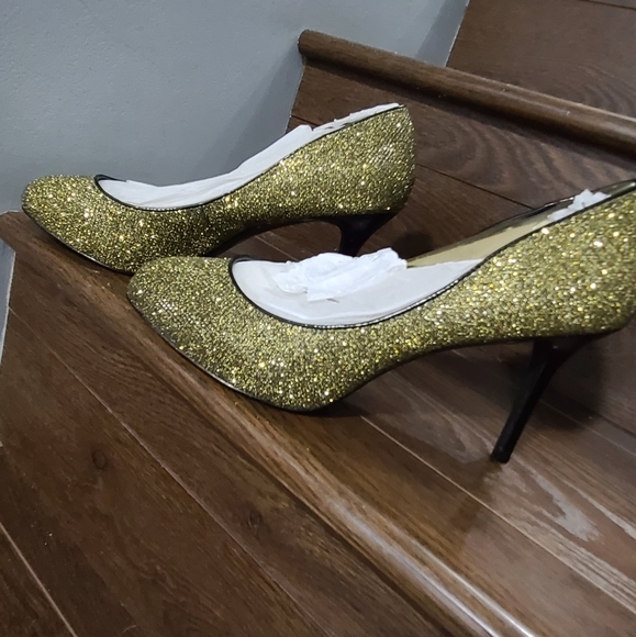 Charles and Keith heels - Picture 3 of 7